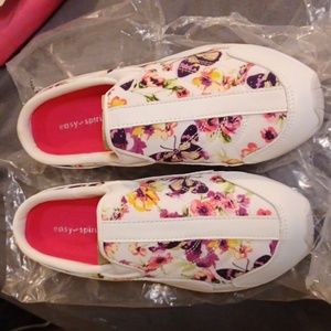 Easy spirit shoes 7 womens Brand new